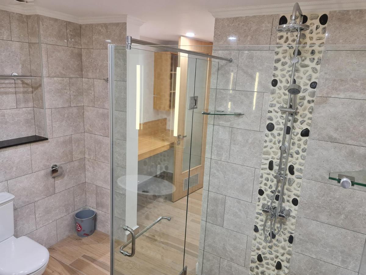 Royale By Arc Royal Luxury Apts Apartment *